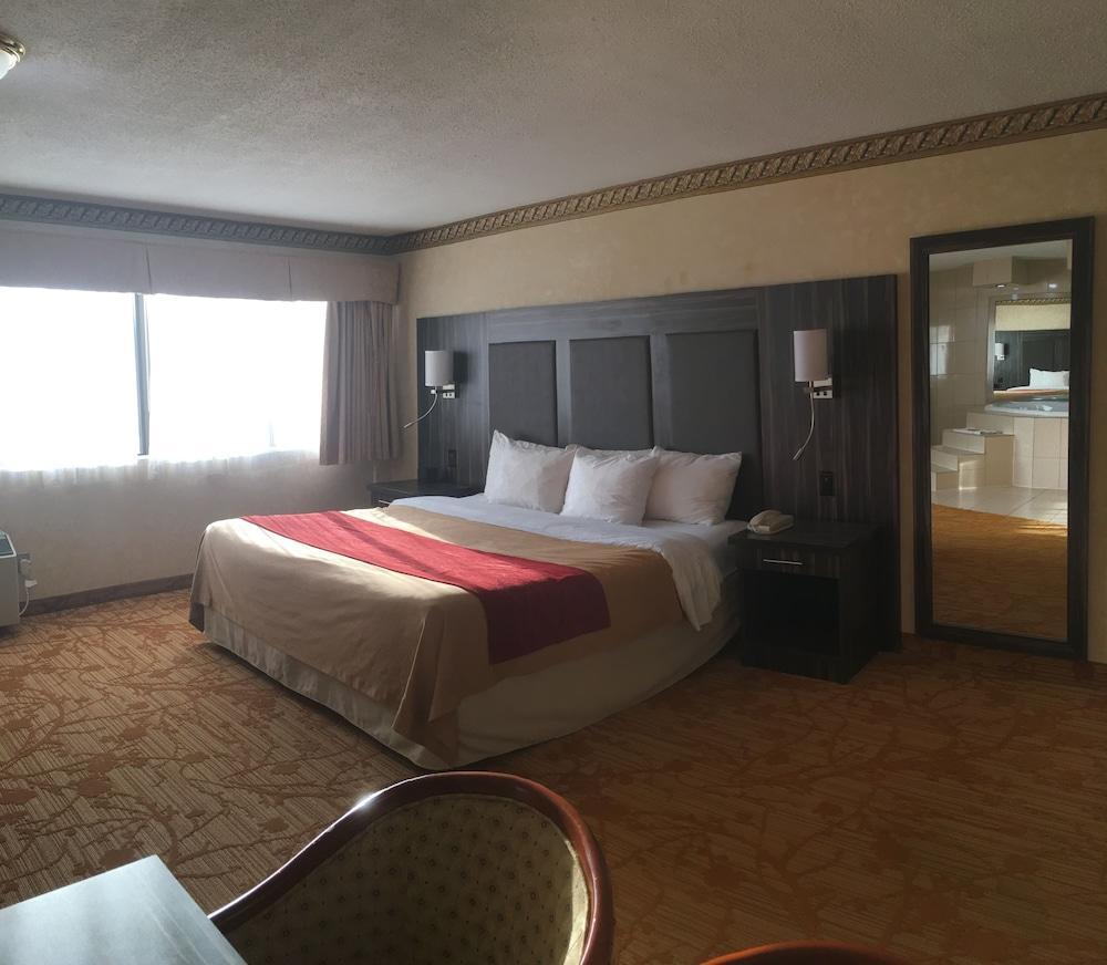 Comfort Inn Meadowvale ミシサガ エクステリア 写真