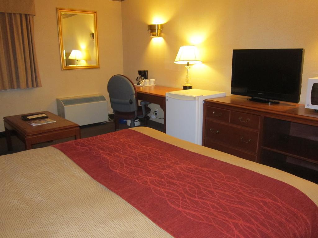 Comfort Inn Meadowvale ミシサガ エクステリア 写真