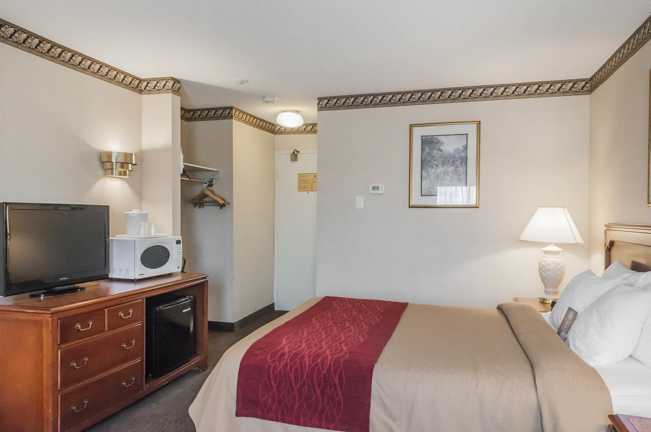 Comfort Inn Meadowvale ミシサガ エクステリア 写真