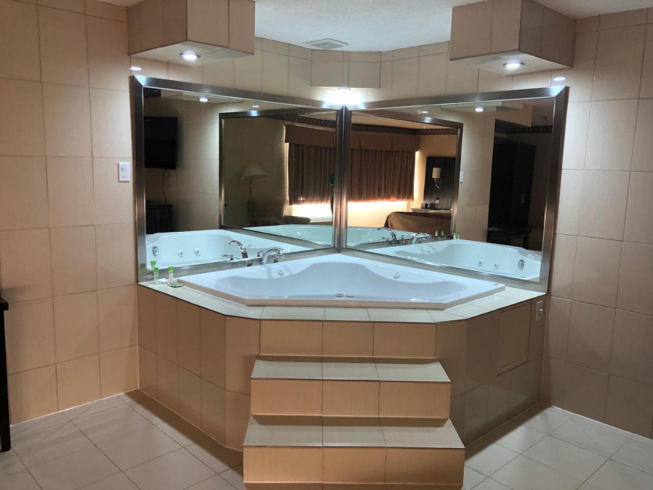 Comfort Inn Meadowvale ミシサガ エクステリア 写真