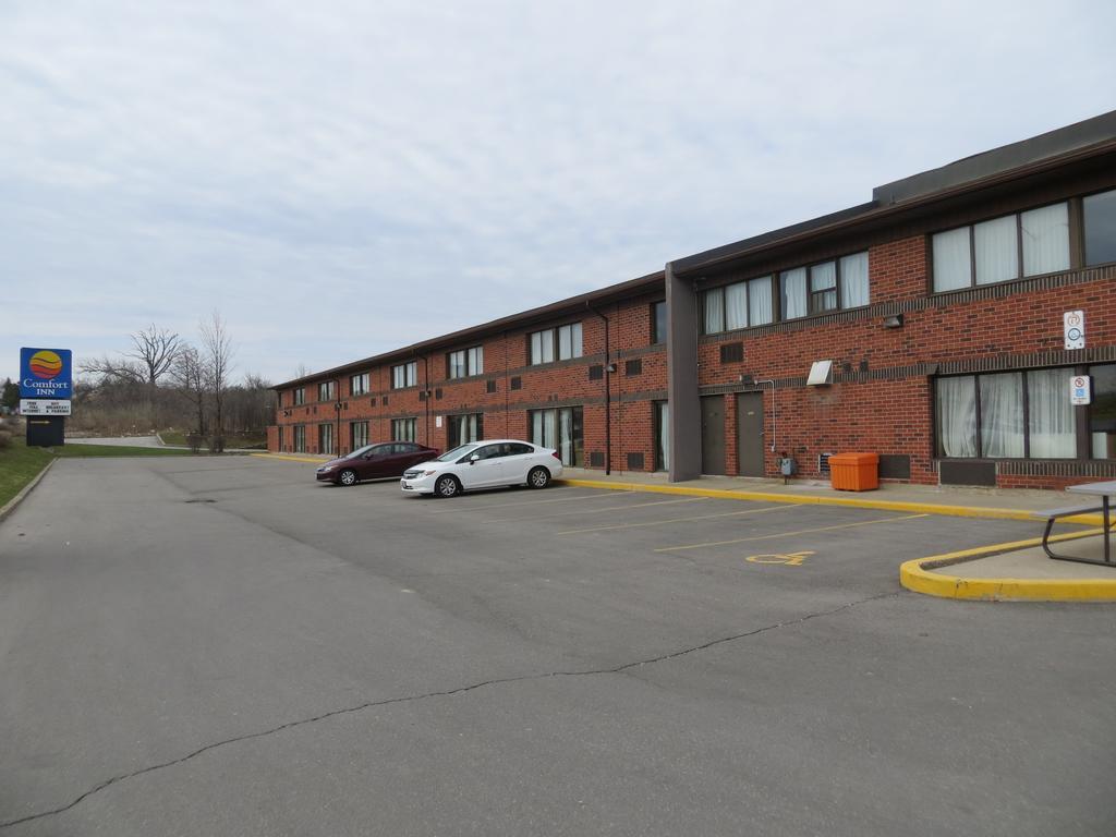 Comfort Inn Meadowvale ミシサガ エクステリア 写真