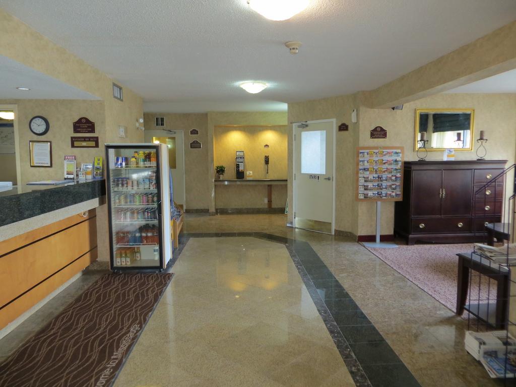 Comfort Inn Meadowvale ミシサガ エクステリア 写真