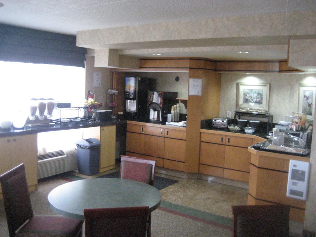Comfort Inn Meadowvale ミシサガ エクステリア 写真